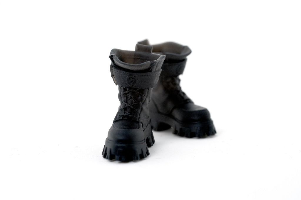 STG-008B ST-GEAR 1/12 BUSTER BOOTS (BLACK RESIN)