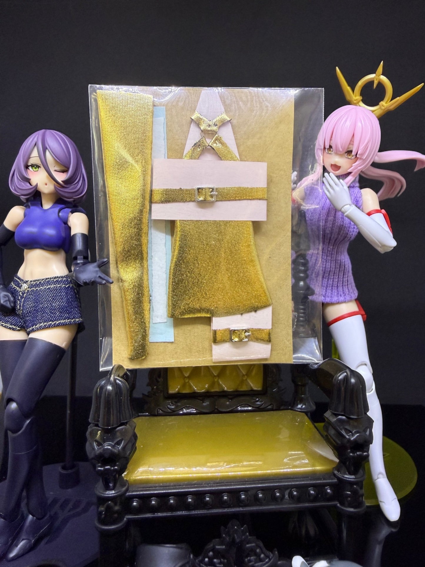 UG005G Uzura Goya うずら小屋  Gold Dress